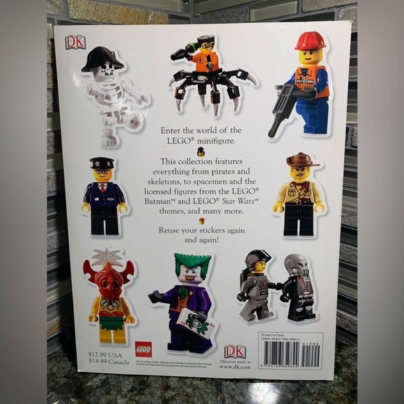 Rare♥️NWTs ultimate minifigure Lego sticker book 2010♥️ - Picture 2 of 12
